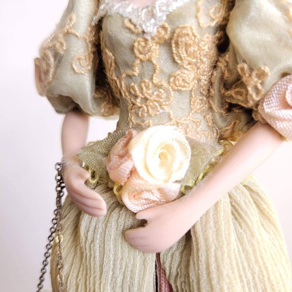 Vintage Victoria Tassel Doll - Picture 7 of 9